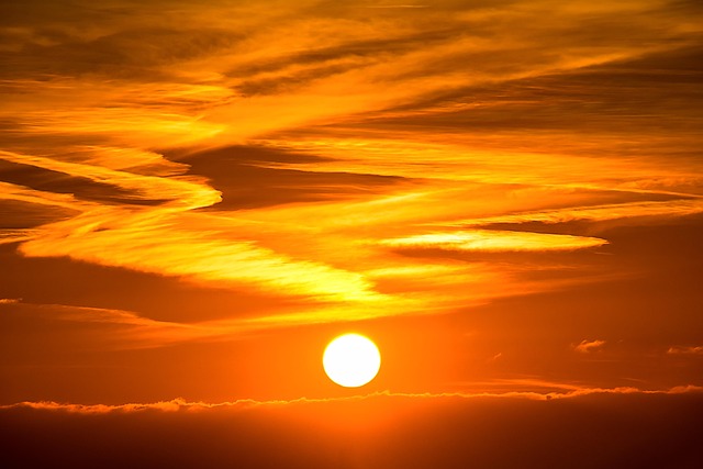 How the Sun’s Rays Reach the Planets